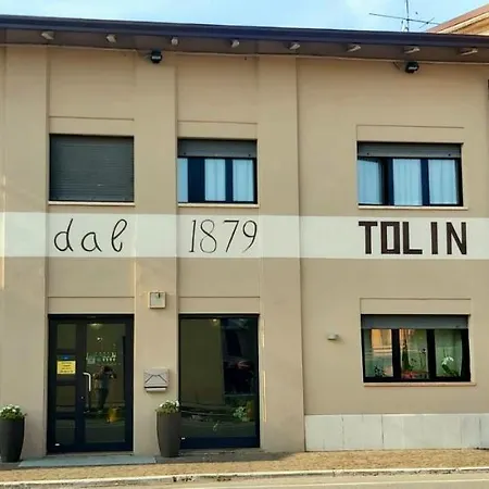 Tolin Hotel 2*