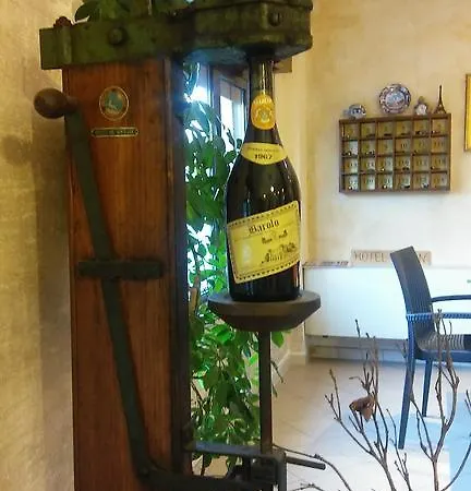 Tolin Hotel